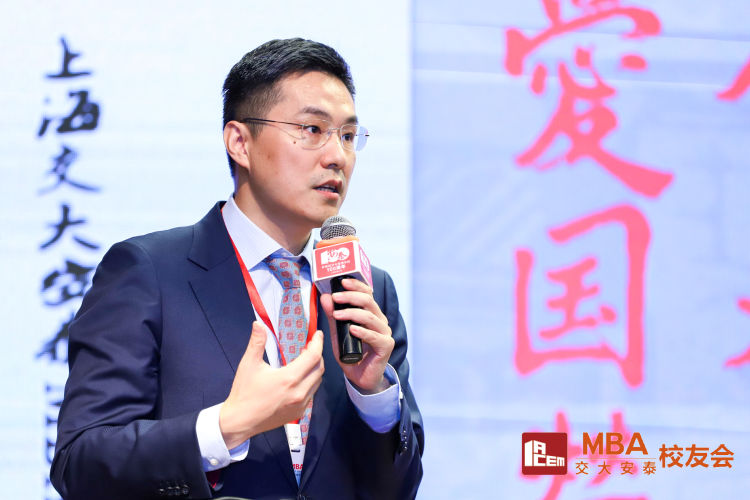 筹委会办公室主任陈虎做筹备情况介绍